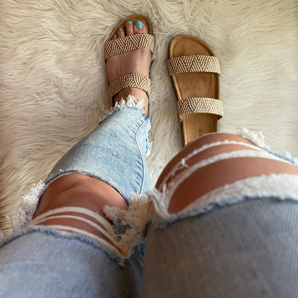 Beige Aztec Tribal Woven Banded Footbed Sandals - Picture 13 of 16